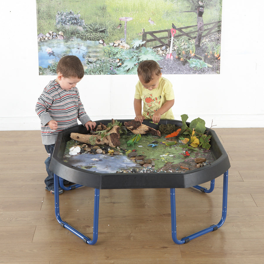 Active World Tuff Tray Minibeast Photographic Mat - The English Bookshop Kuwait